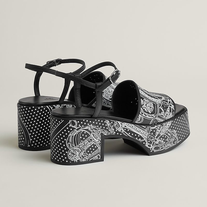 【プリントが足元のポイントに◎】HERMES Kervella 35サンダル Kervella 35 sandal | Hermès Singapore